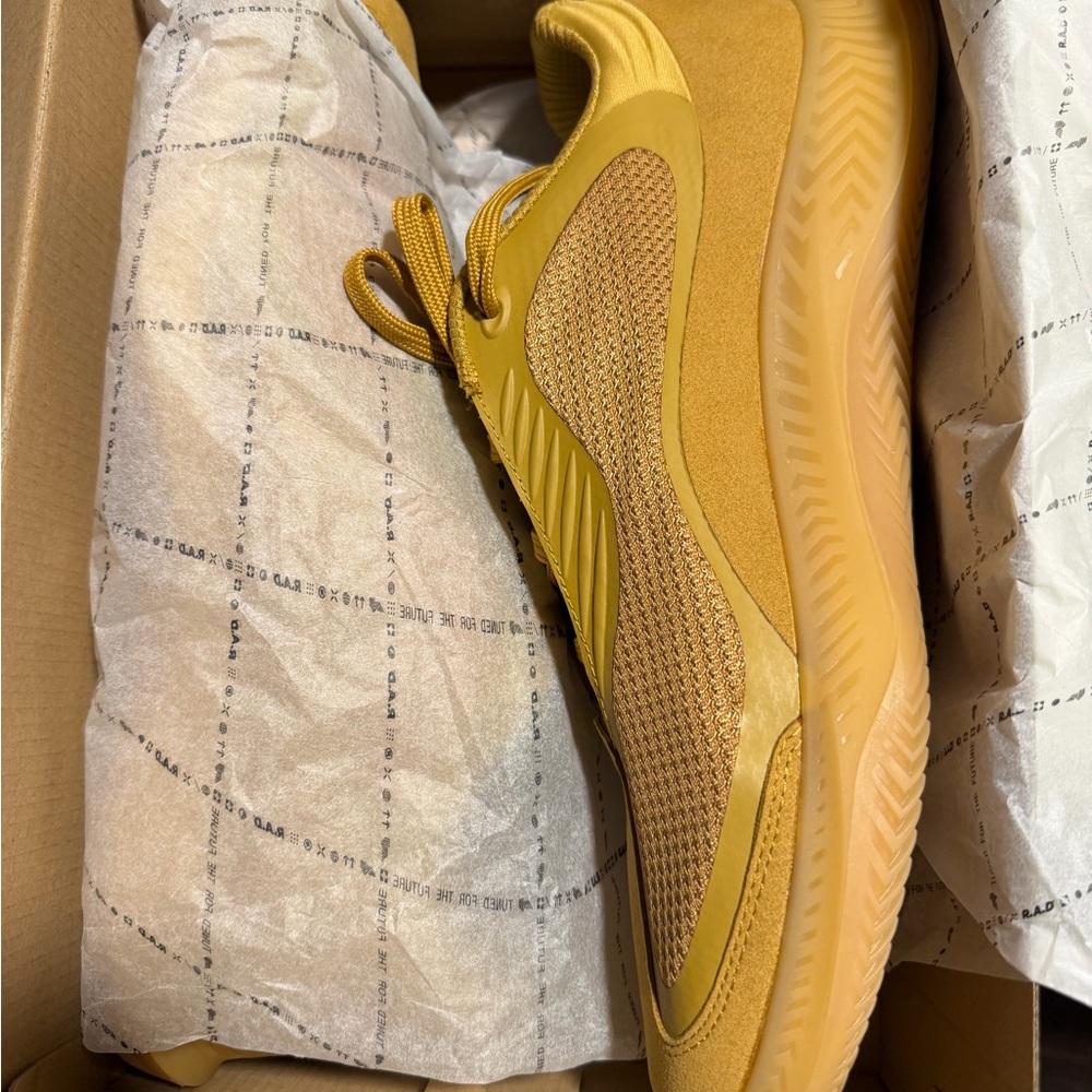 R.A.D One V-1 wheat men’s 13 BNIB extremely rare